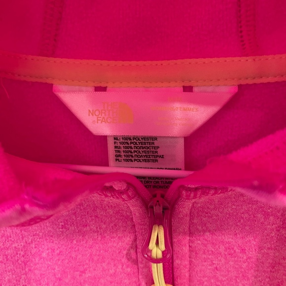 Like new The North Face zip up - Picture 2 of 3